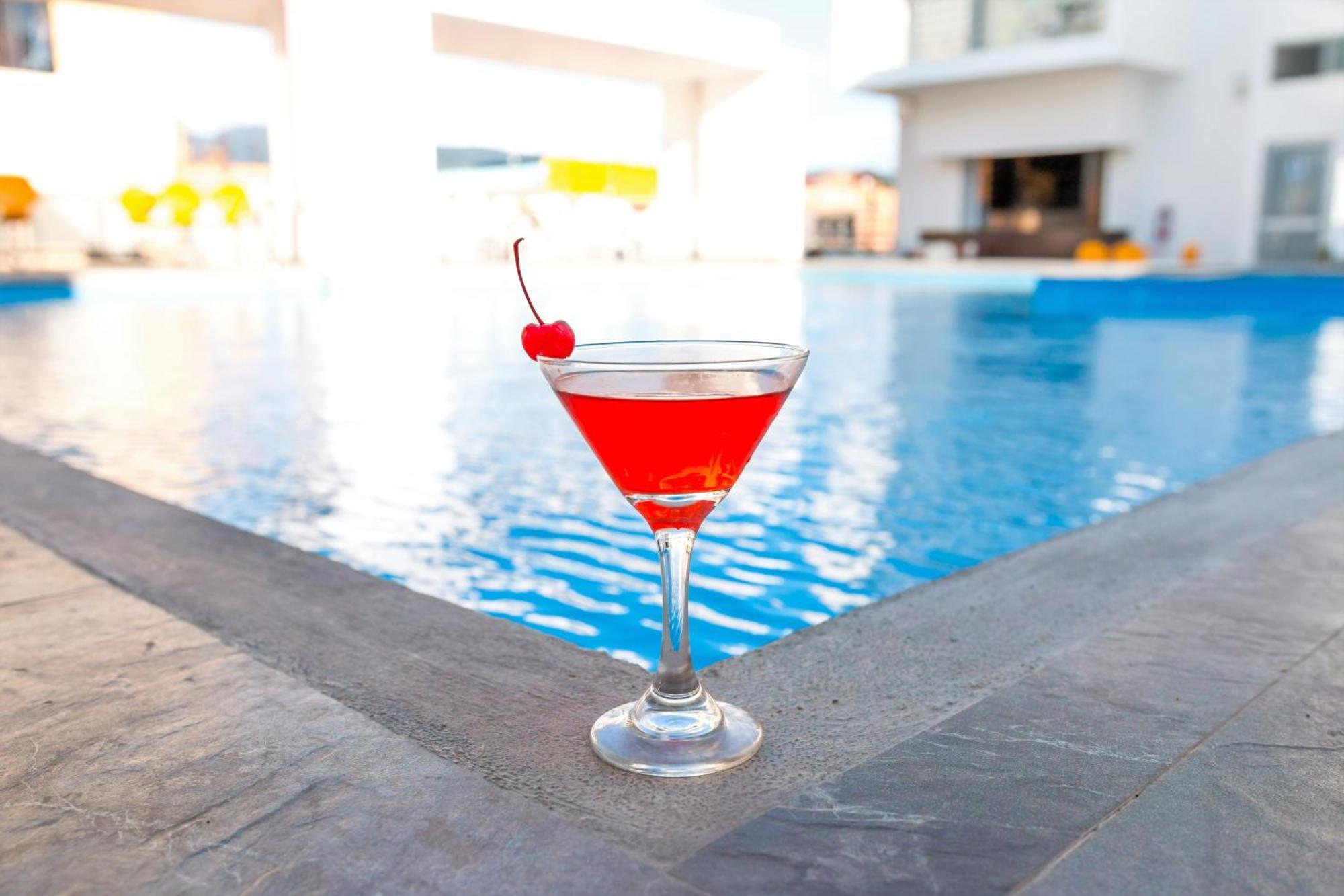 Cumbaza Hotel & Convenciones ตาราโปโต ภายนอก รูปภาพ