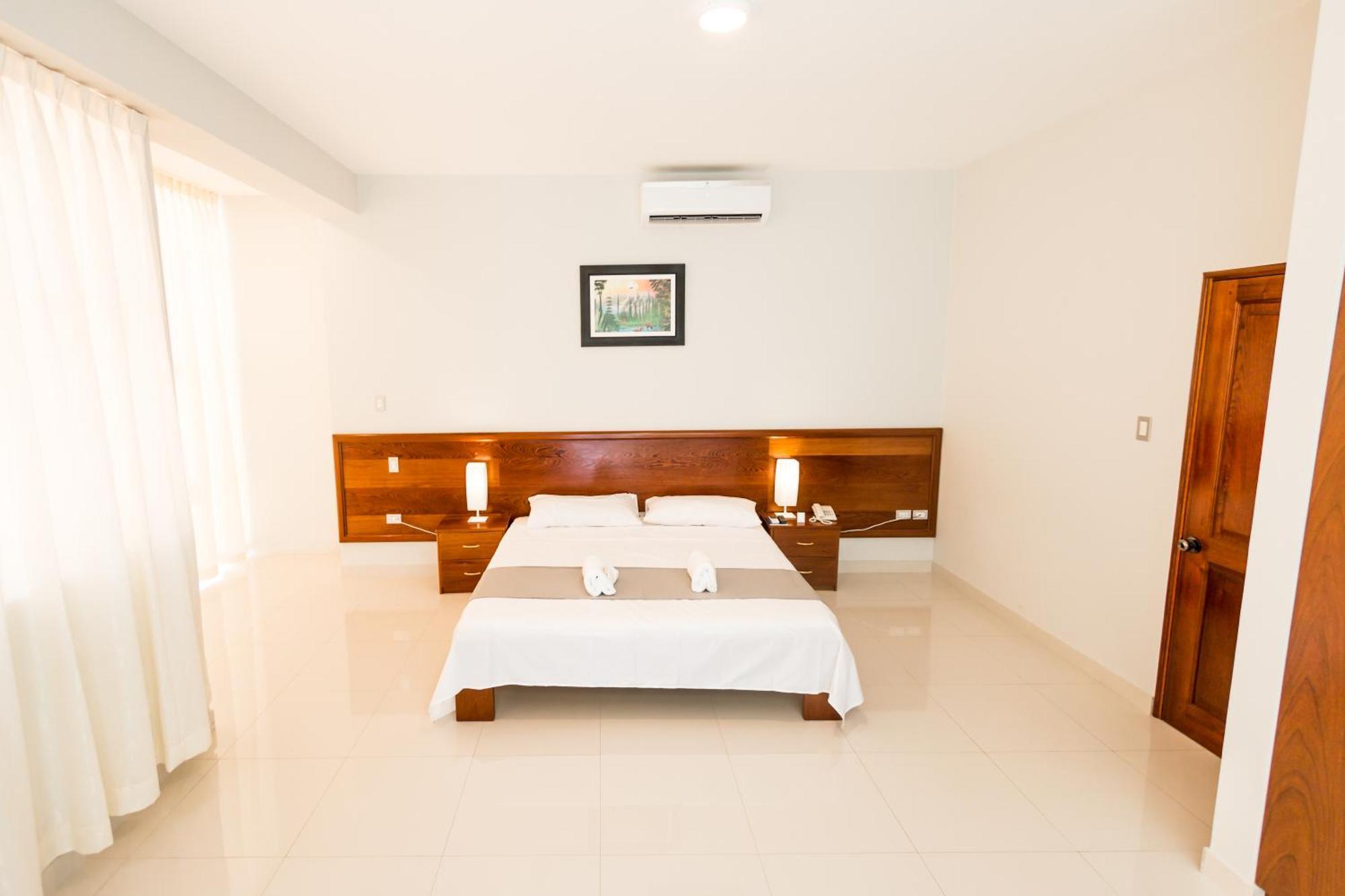 Cumbaza Hotel & Convenciones ตาราโปโต ภายนอก รูปภาพ